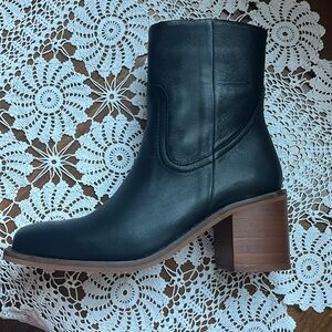 NEVER worn Portland Leather Black Boot